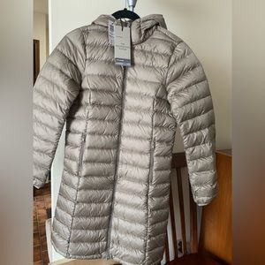 Aritzia Babaton Foundation Puffer Long